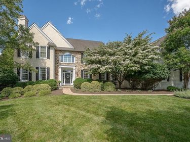 121 SPRING TREE DRIVE, NEWTOWN SQUARE, PA 19073