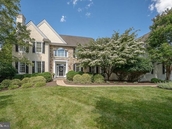 121 SPRING TREE DRIVE, NEWTOWN SQUARE, PA 19073