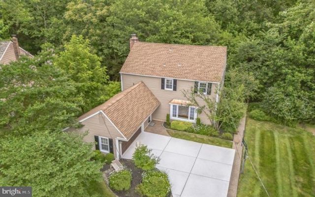 1921 W Point Drive, Cherry Hill, NJ 08003 Main Photo
