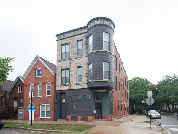 1058 N Rockwell Street , Unit 2F, Chicago, IL 60622