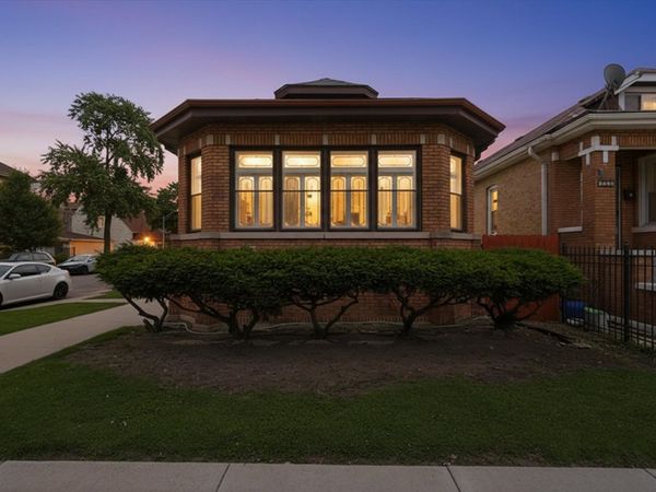 5401 S Richmond Street , Chicago, IL 60632