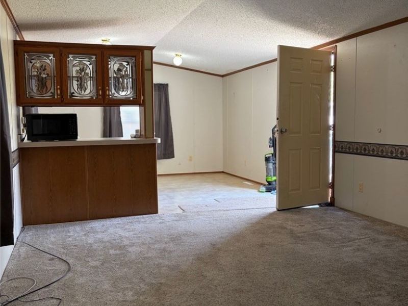 5411 N River Road W, Unit E11, Geneva, OH 44041 Photo 5