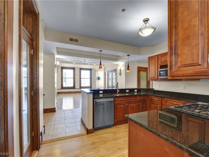 140 Public Square, Unit 403, Cleveland, OH 44114 Photo 11