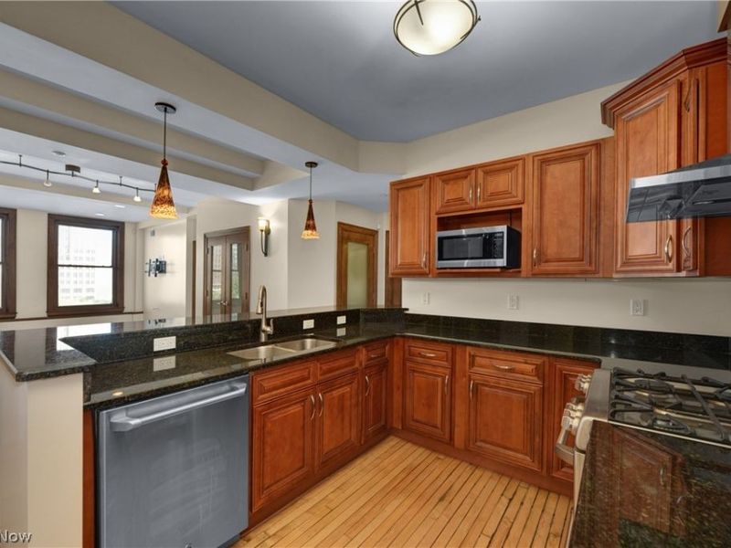 140 Public Square, Unit 403, Cleveland, OH 44114 Photo 12