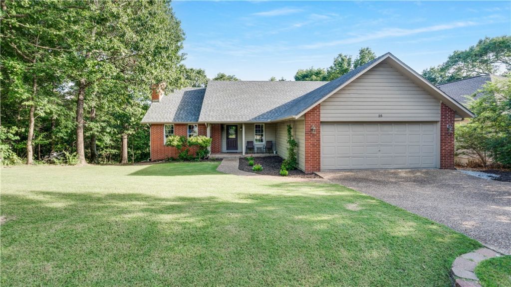 25 Lonsdale Drive Bella Vista, AR 72715