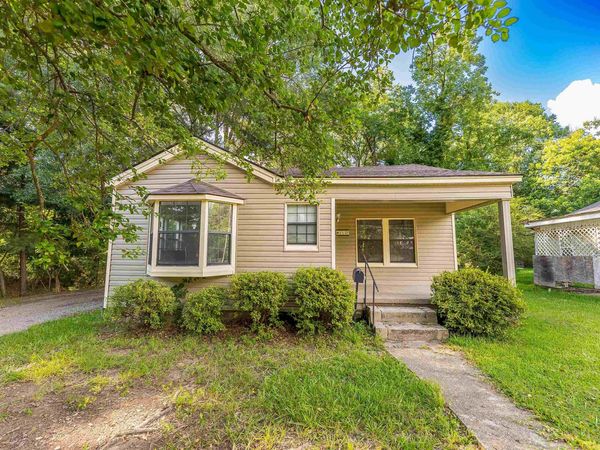 1170 Gordon St, Camden, AR 71701