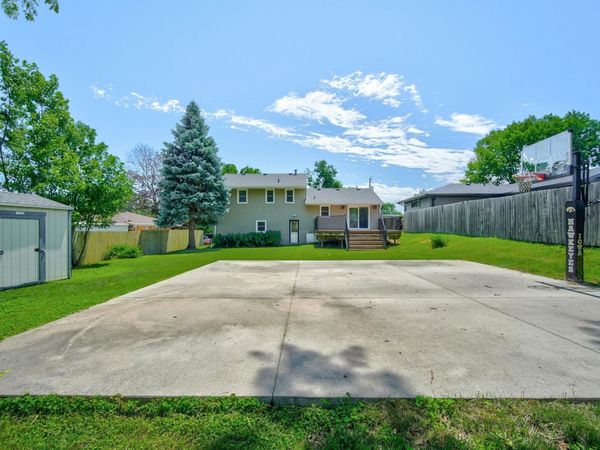 7205 Maple Drive, Urbandale, IA 50322