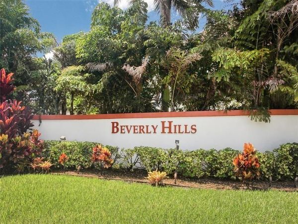 5300 Washington Street, Unit Apt D306, Hollywood, FL 33021