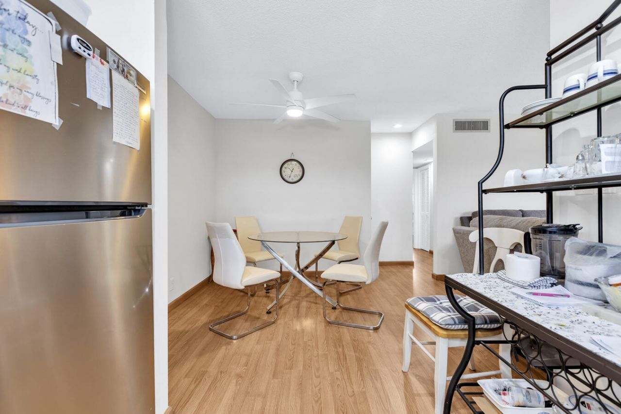 5300 Washington Street, Unit Apt D306, Hollywood, FL 33021 Photo