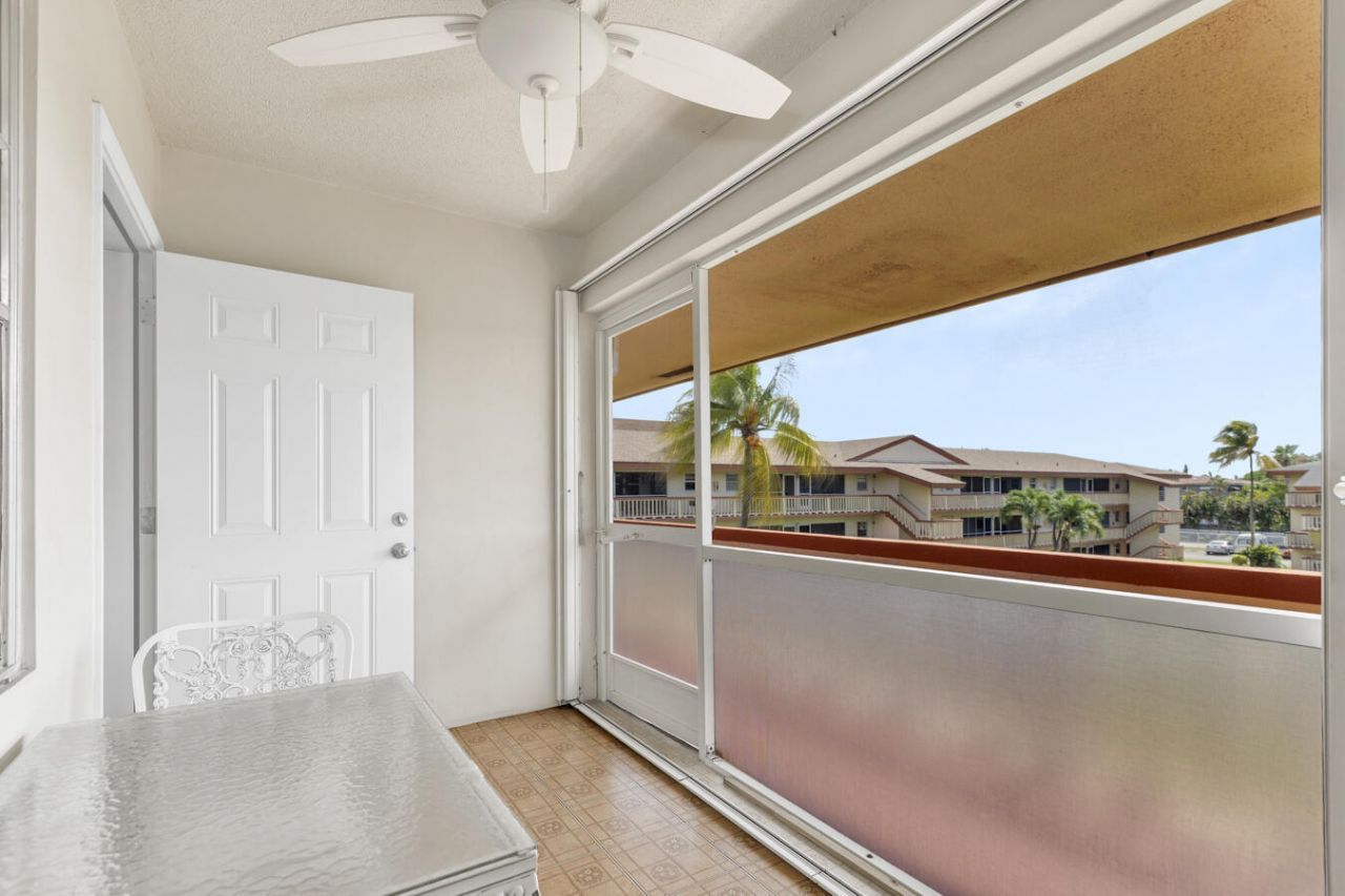 5300 Washington Street, Unit Apt D306, Hollywood, FL 33021 Photo
