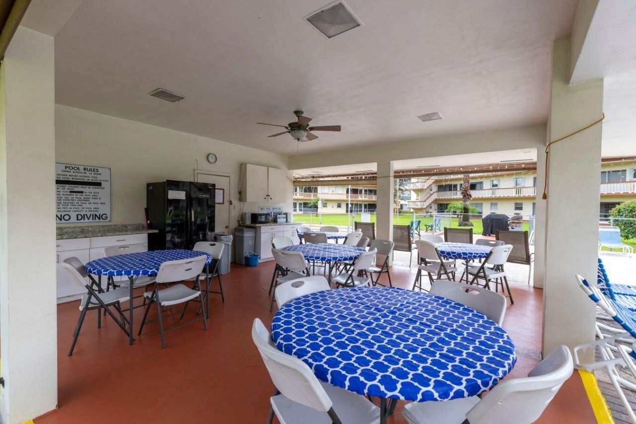 5300 Washington Street, Unit Apt D306, Hollywood, FL 33021 Photo