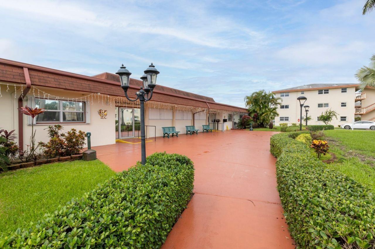 5300 Washington Street, Unit Apt D306, Hollywood, FL 33021 Photo