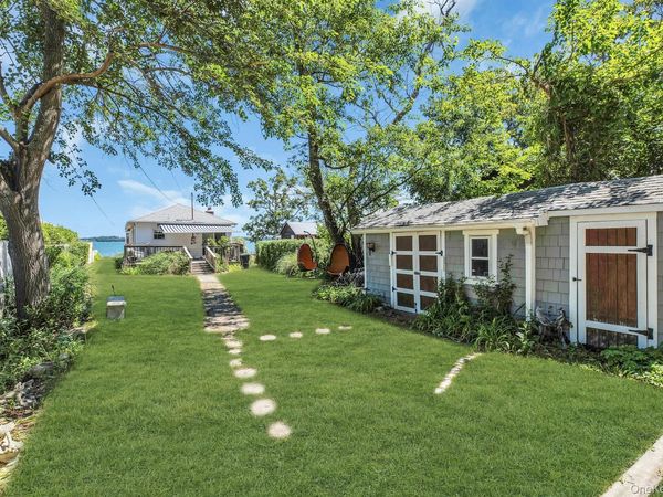 135 Noyack Avenue , Sag Harbor, NY 11963