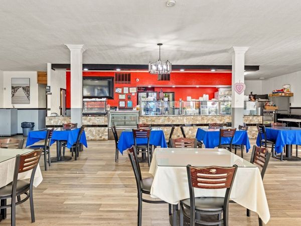 163 High Street, Holyoke, MA 01040