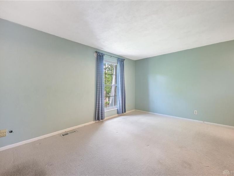 2106 Wellington Court, Fairborn, OH 45324 Photo 12