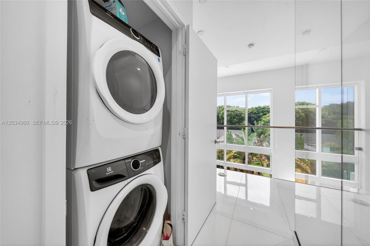 455 NE 39th , Unit 311, Miami, FL 33137 Photo