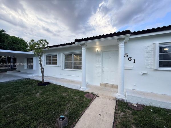 561 W 39th St, Unit n/a, Hialeah, FL 33012