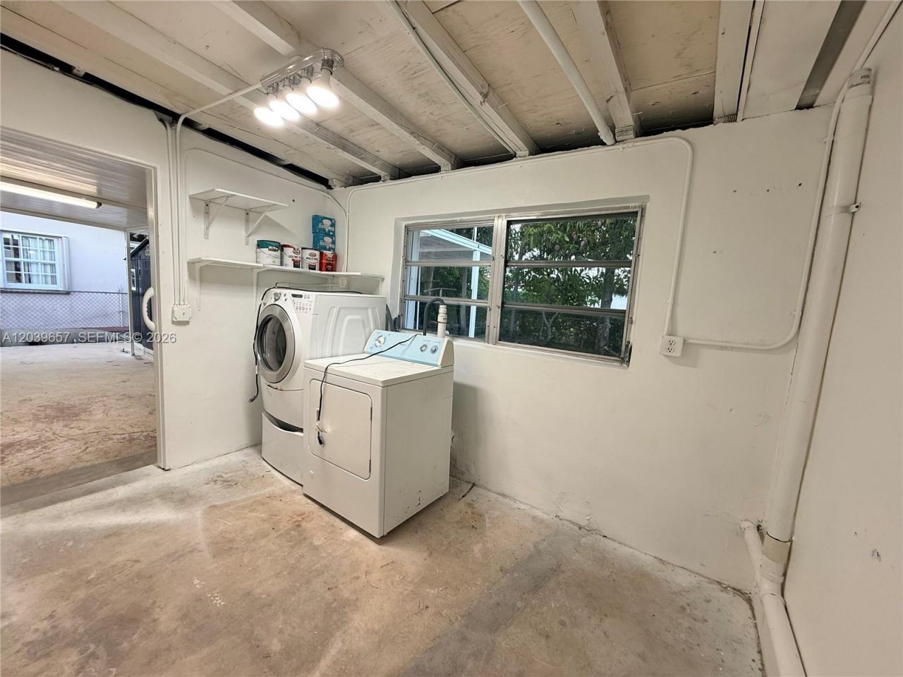 561 W 39th St , Unit n/a, Hialeah, FL 33012 Photo