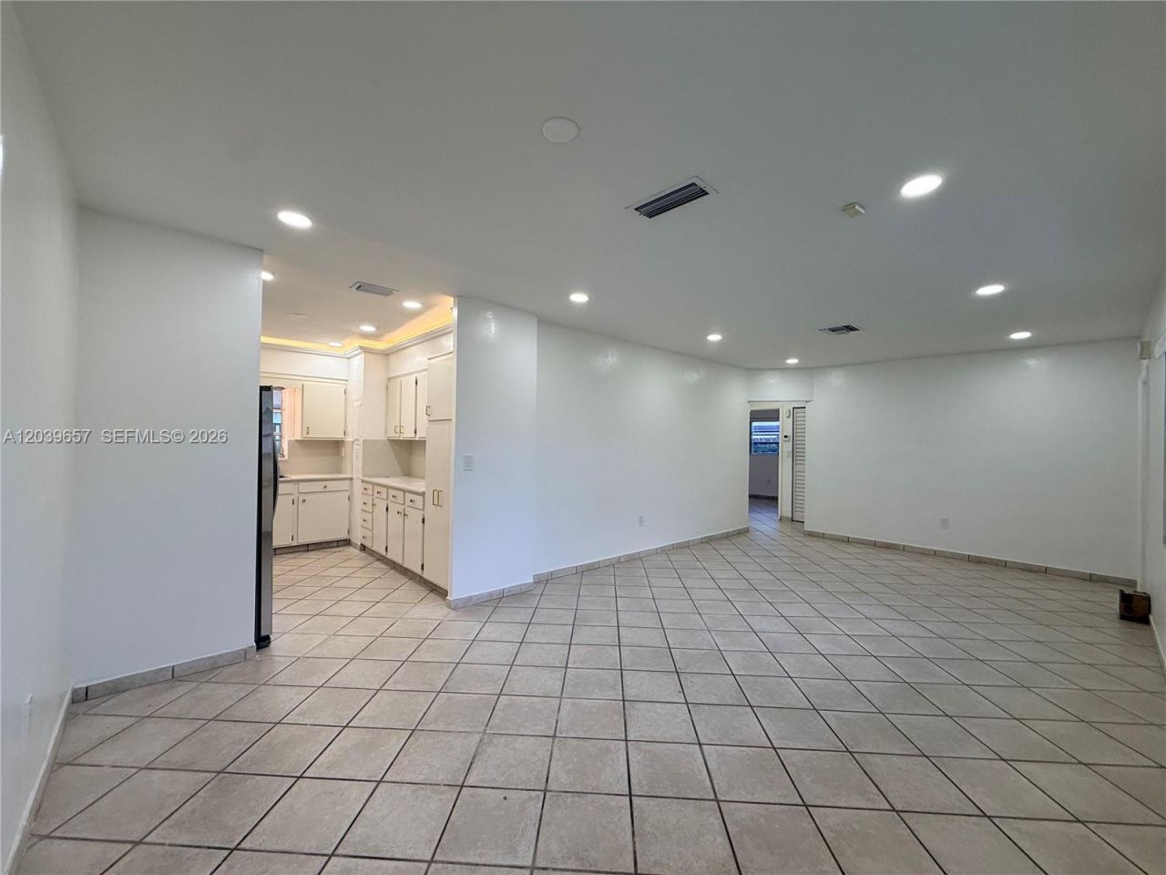 561 W 39th St , Unit n/a, Hialeah, FL 33012 Photo