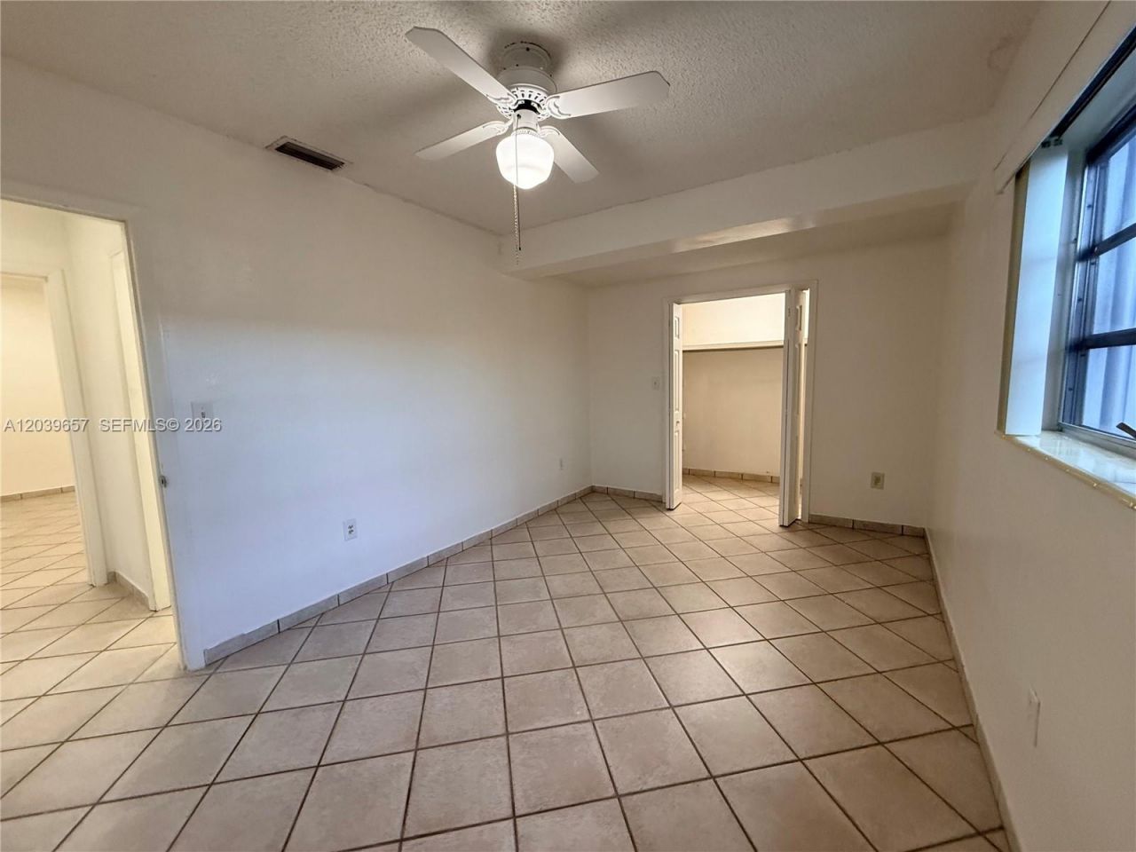 561 W 39th St , Unit n/a, Hialeah, FL 33012 Photo