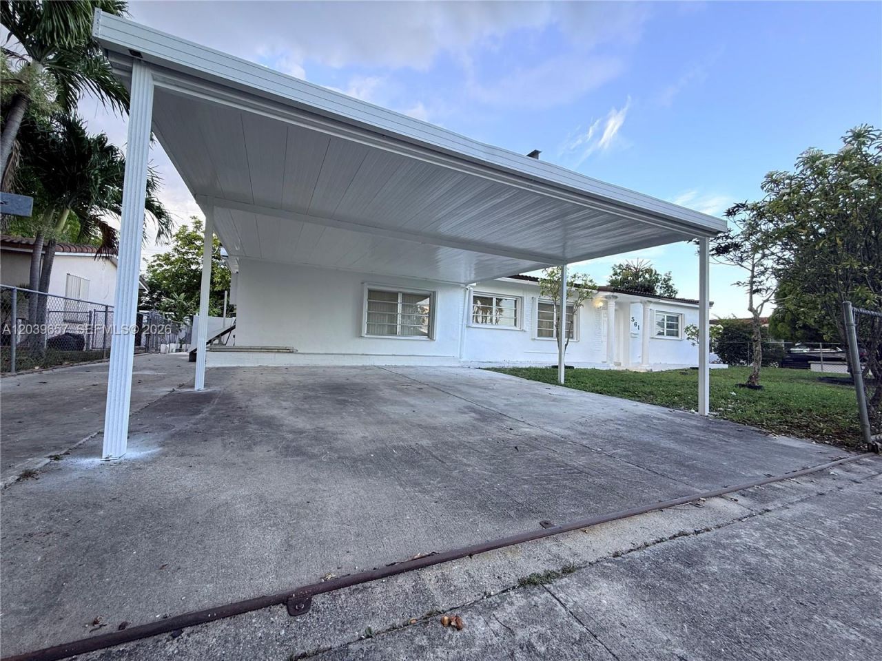 561 W 39th St , Unit n/a, Hialeah, FL 33012 Photo