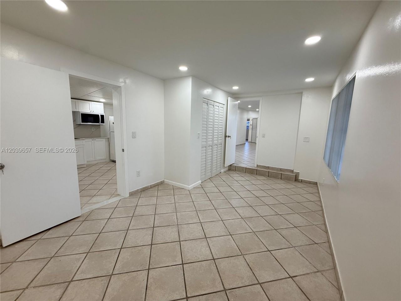 561 W 39th St , Unit n/a, Hialeah, FL 33012 Photo