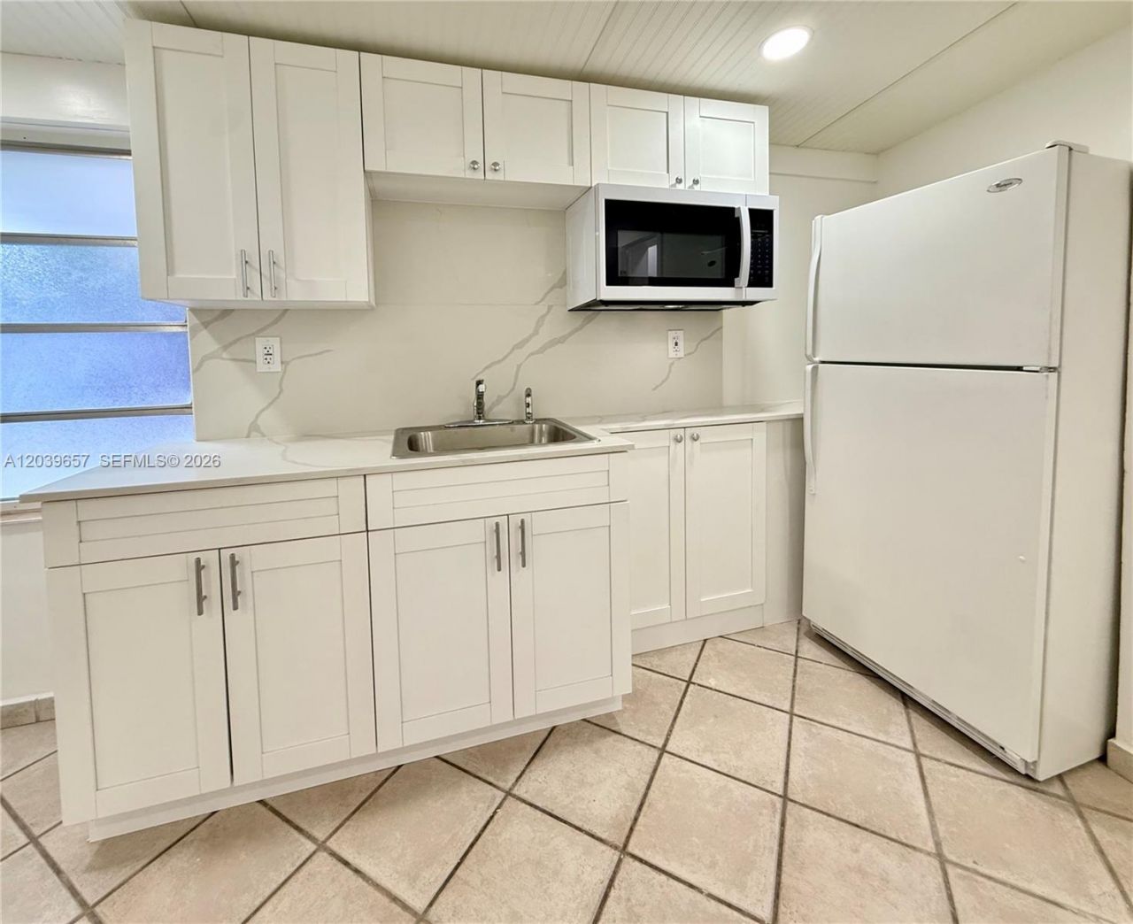 561 W 39th St , Unit n/a, Hialeah, FL 33012 Photo