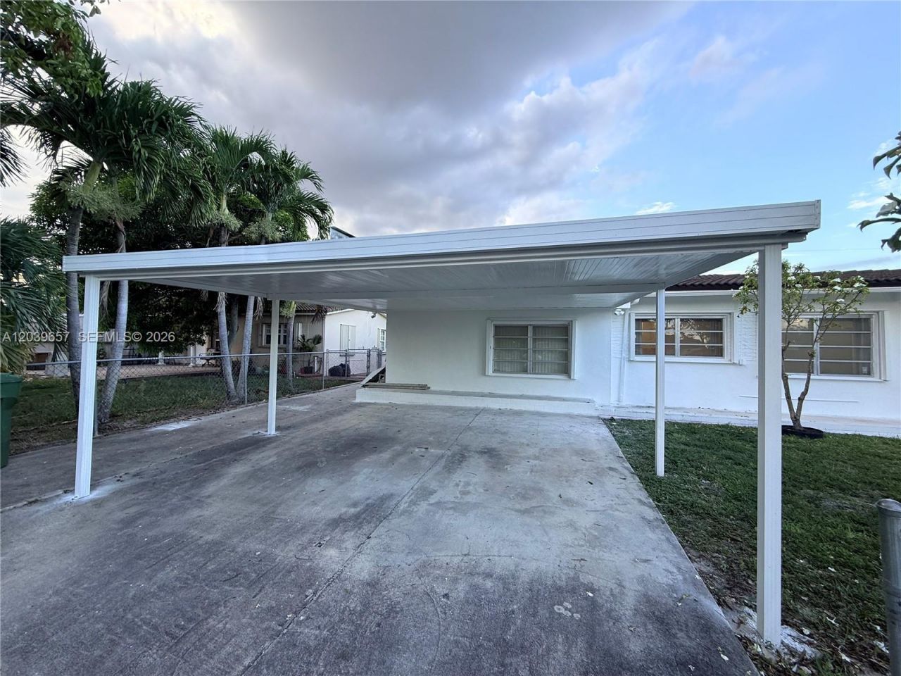561 W 39th St , Unit n/a, Hialeah, FL 33012 Photo