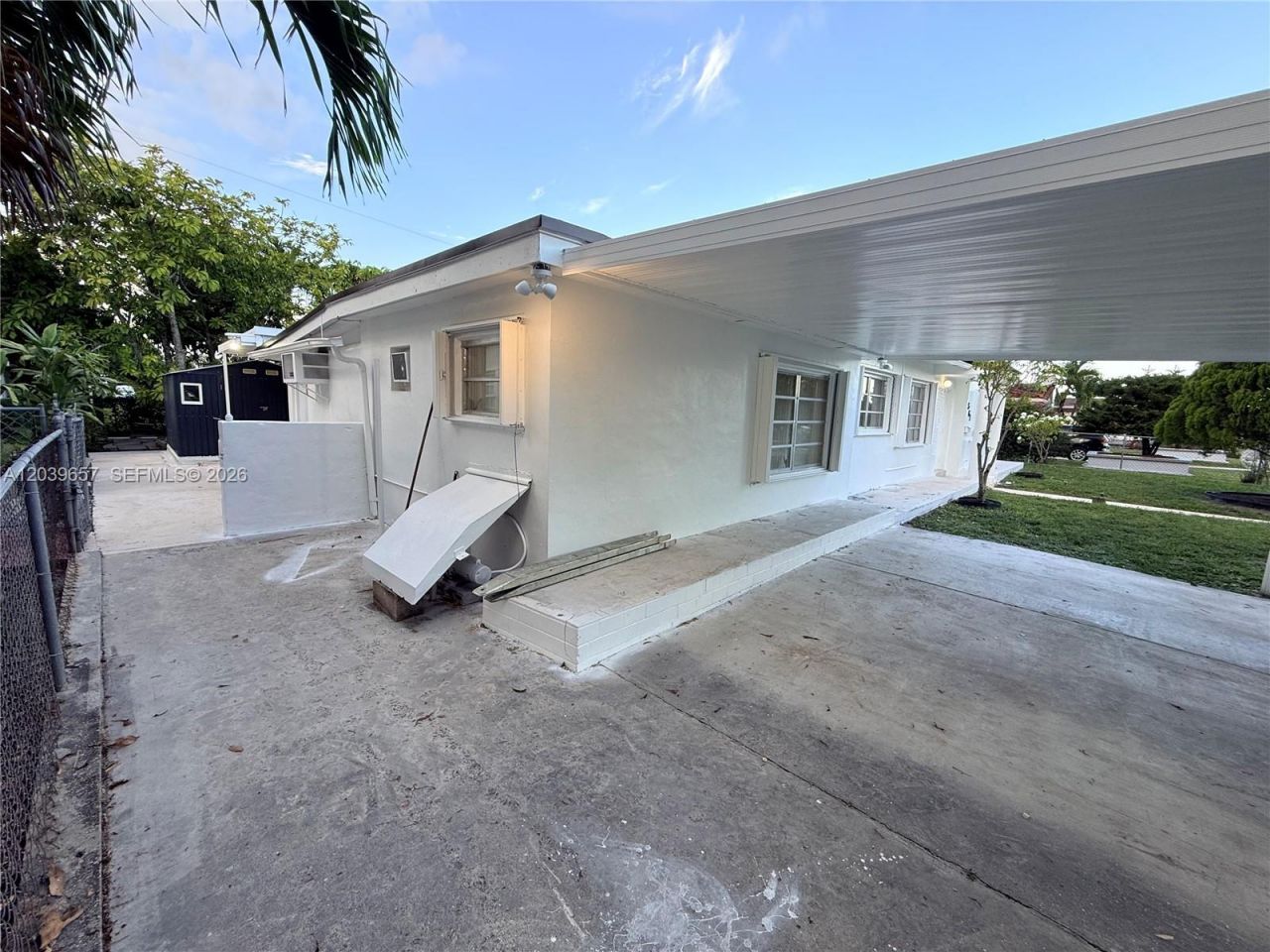 561 W 39th St , Unit n/a, Hialeah, FL 33012 Photo