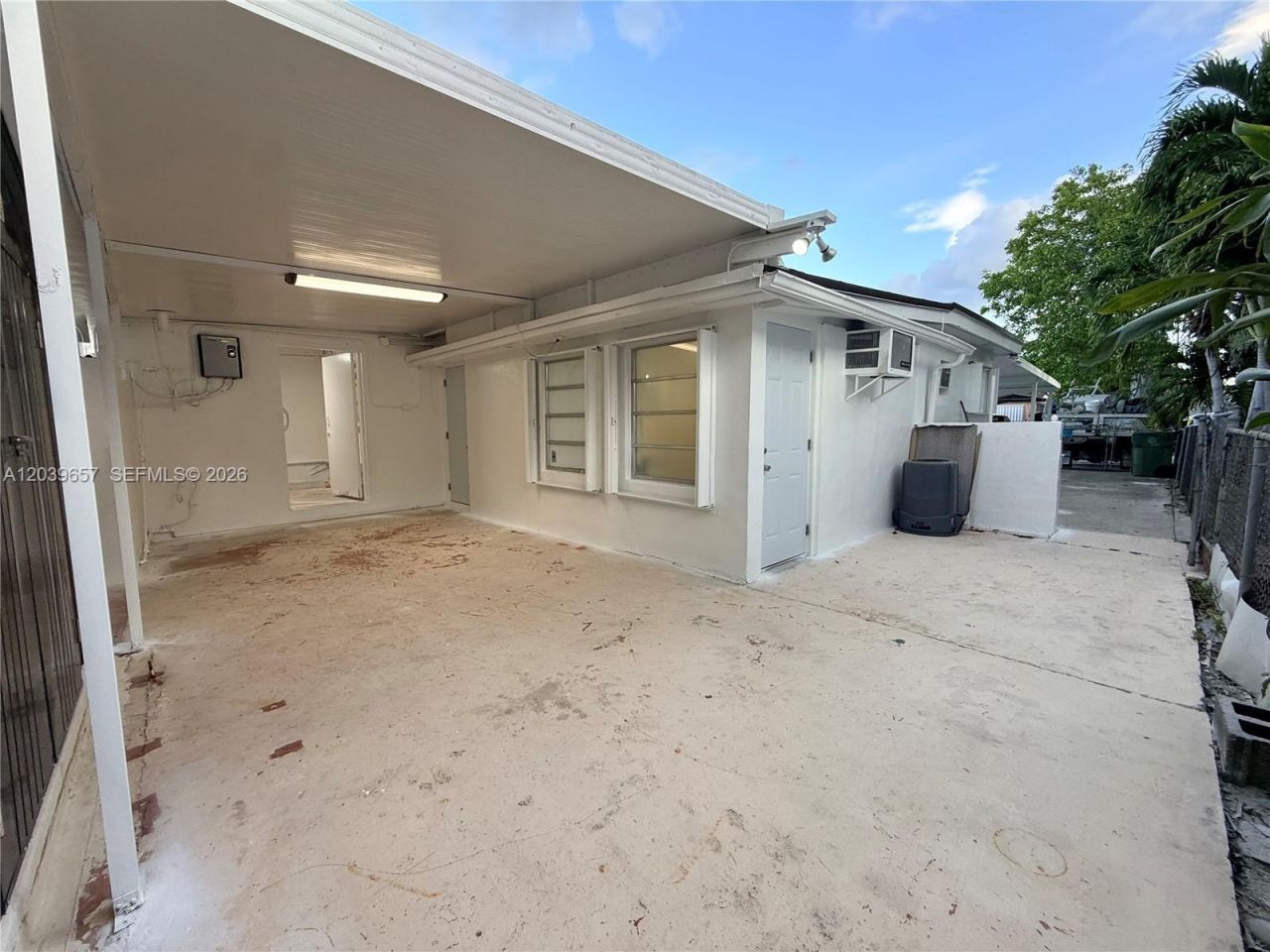 561 W 39th St , Unit n/a, Hialeah, FL 33012 Photo