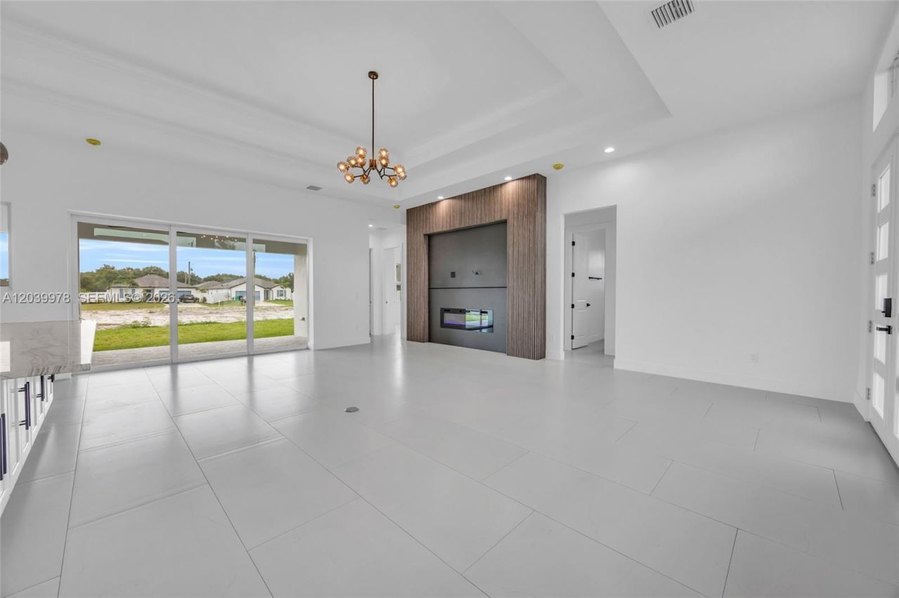 121 SW Sea Lion Rd , Port Saint Lucie, FL 34953 Photo