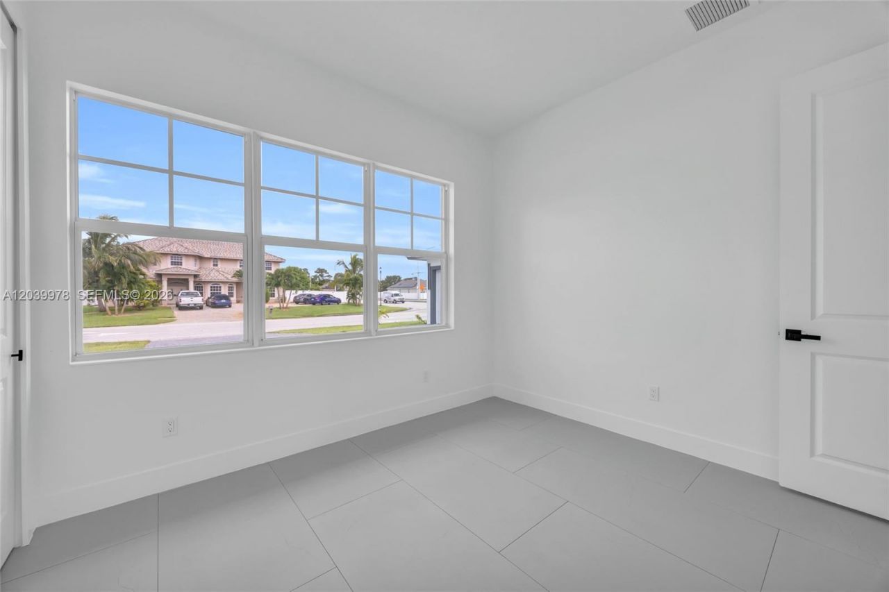 121 SW Sea Lion Rd , Port Saint Lucie, FL 34953 Photo