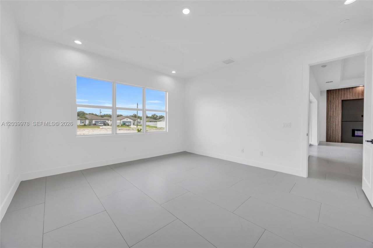 121 SW Sea Lion Rd , Port Saint Lucie, FL 34953 Photo