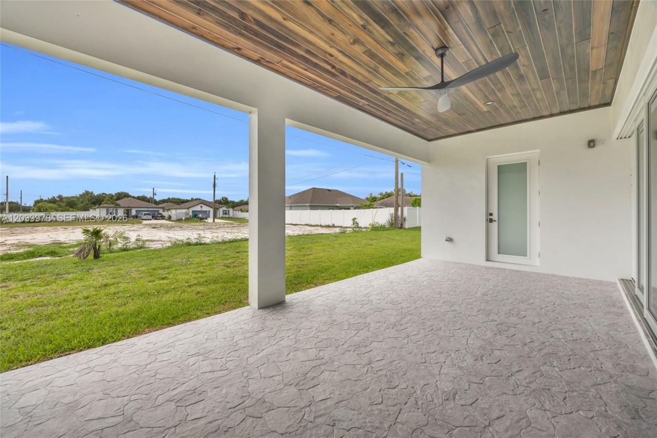 121 SW Sea Lion Rd , Port Saint Lucie, FL 34953 Photo