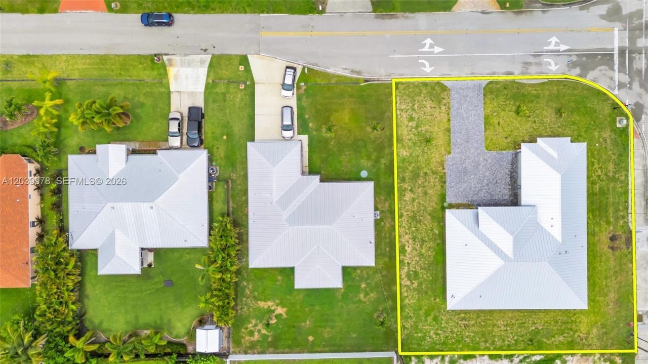 121 SW Sea Lion Rd , Port Saint Lucie, FL 34953 Photo