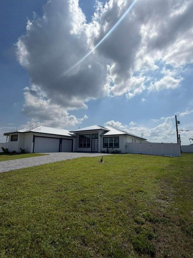 121 SW Sea Lion Rd , Port Saint Lucie, FL 34953 Photo