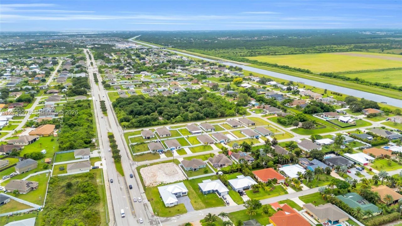 121 SW Sea Lion Rd , Port Saint Lucie, FL 34953 Photo