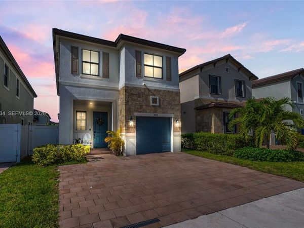 3416 W 109th Pl , Hialeah, FL 33018