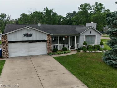 4959 Irwindale Drive, Waterford Twp, MI 48328