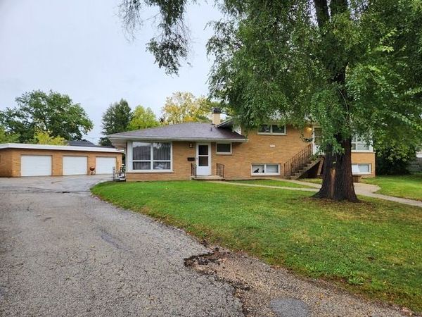 1735 Greene Court, Unit B, Aurora, IL 60506