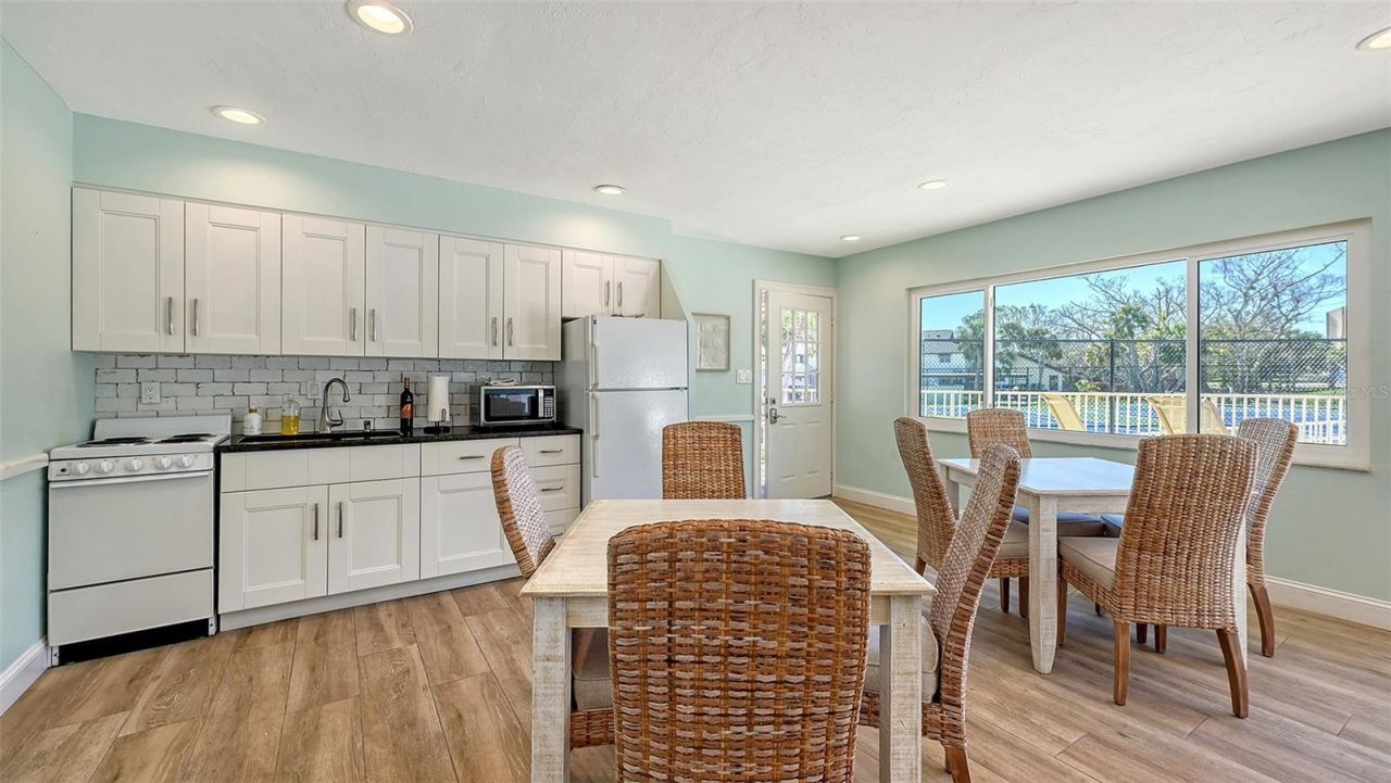 4234 Gulf Of Mexico Drive , Unit M1, Longboat Key, FL 34228 Photo