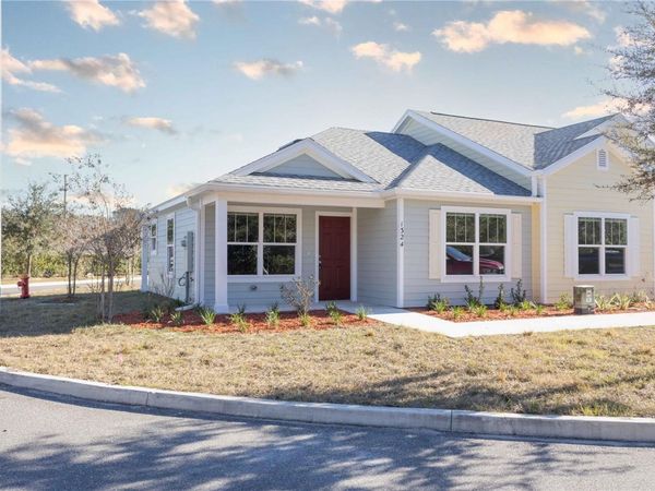 1342 COTTAGE CIRCLE , TAVARES, FL 32778