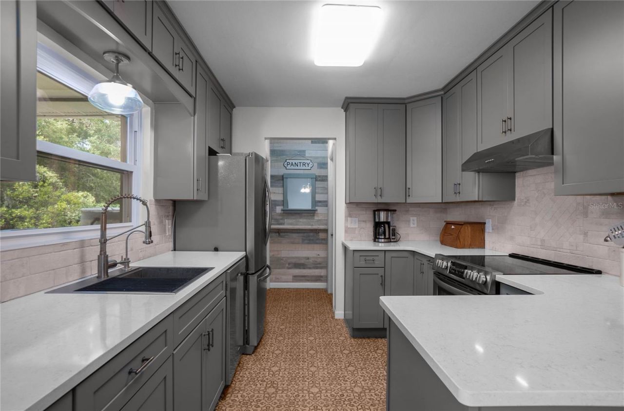9302 E Redwood Place, Inverness, FL 34450 Photo