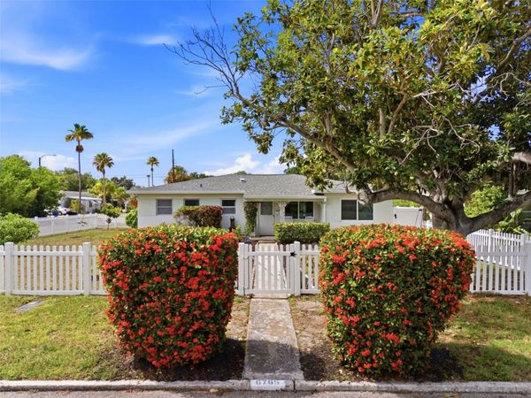 6765 3RD AVENUE N, ST PETERSBURG, FL 33710