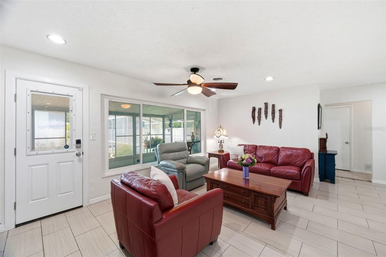 6765 3rd Avenue N, Saint Petersburg, FL 33710 Photo