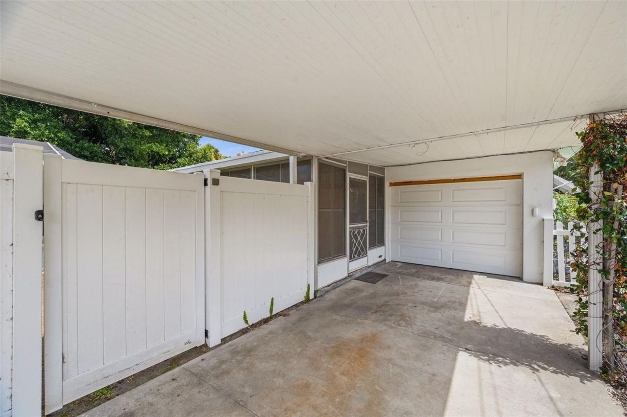 6765 3rd Avenue N, Saint Petersburg, FL 33710 Photo