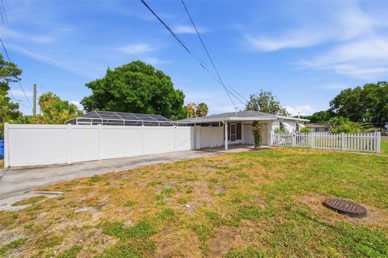 6765 3rd Avenue N, Saint Petersburg, FL 33710 Photo