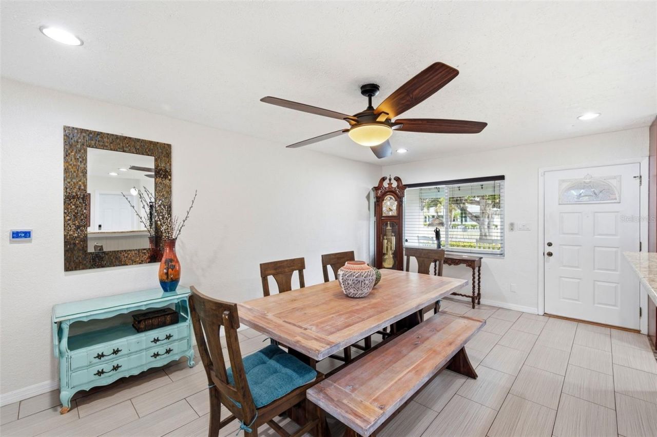 6765 3rd Avenue N, Saint Petersburg, FL 33710 Photo
