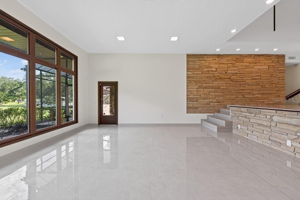 1007 Lakewood Drive, Brandon, FL 33510 Photo