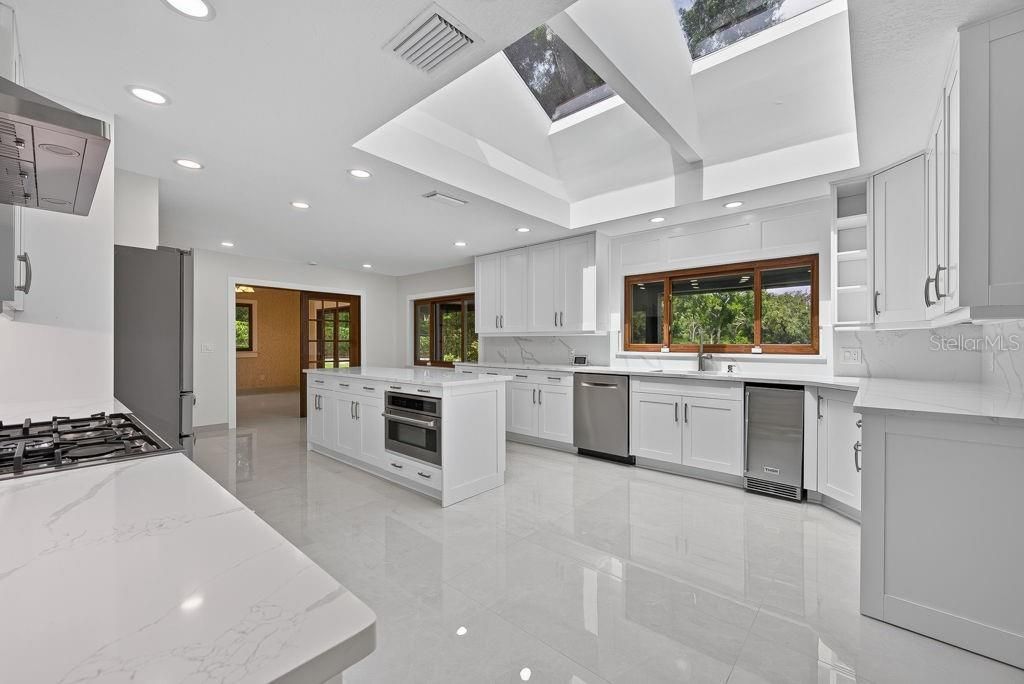 1007 Lakewood Drive, Brandon, FL 33510 Photo